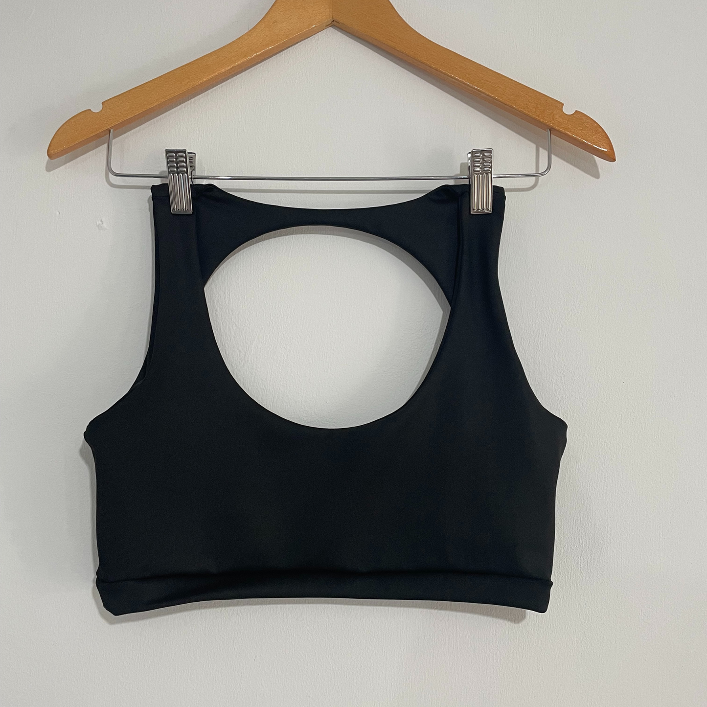 Top Sol Negro. Tallas S, M, y L