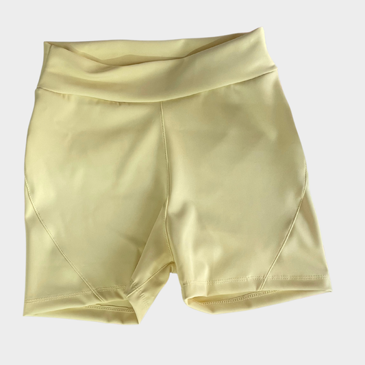 Short Alicia Amarillo Crema. XS, S, M, L