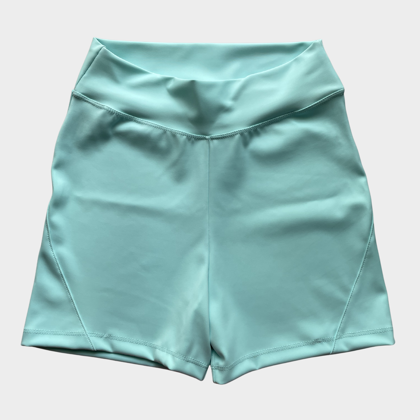 Short Alicia Menta.  XS, S, M, L