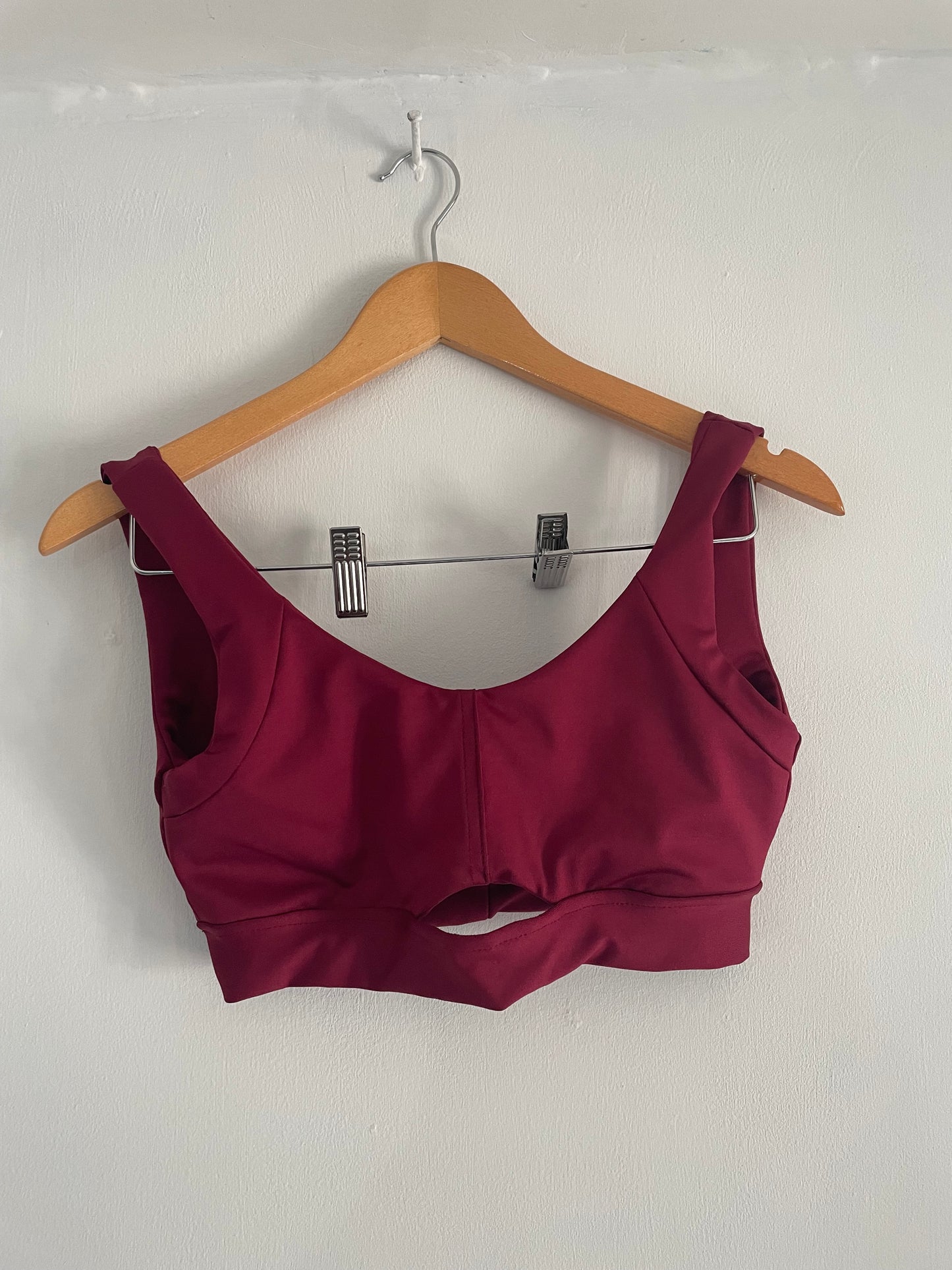 Top Luna Vinotinto. Tallas S, M, y L